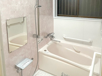 バスルームリフォーム 断熱性能の高い、過ごしやすい浴室と洗面所