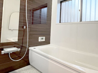 バスルームリフォーム 快適に使用できる、新居のバスルームとキッチン
